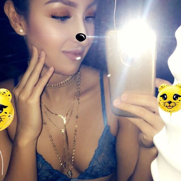 Meet your Posher, Laura - Picture 2 of 8